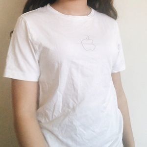 apple white shirt